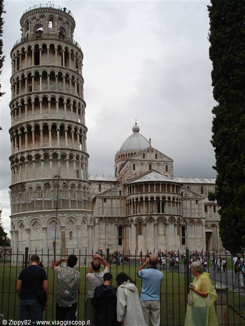 La torre da altra angolazione