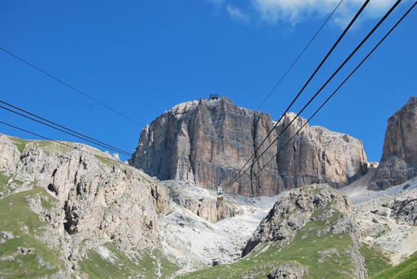 Salendo verso il Pordoi