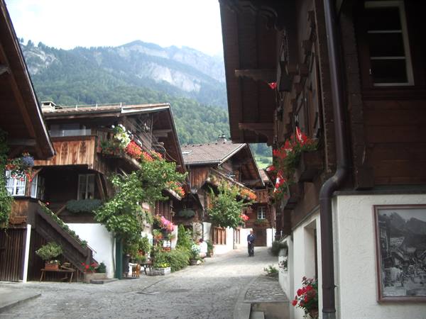 Brienz, balconi in fiore