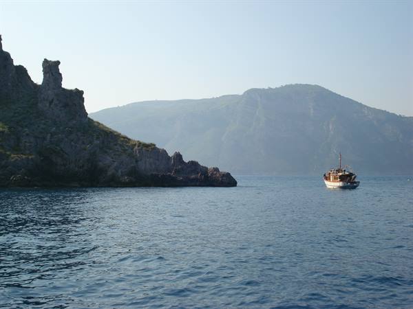 velaggiando in costiera amalfitana
