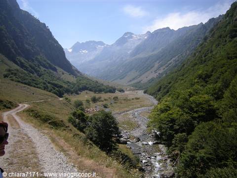 sentiero per il lago del vei del bouc