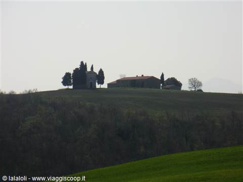 Cappelletta tra San Quirico e Pienza