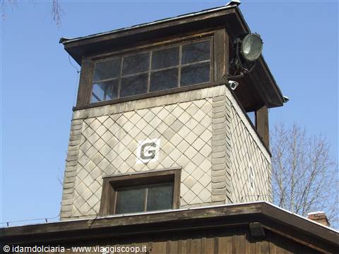 AUSCHWITZ