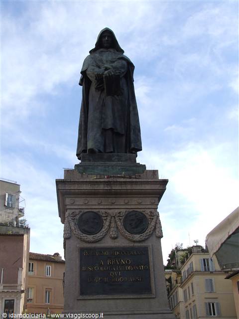 ROMA - Monumento a Giordano Bruno in Campo dei Fiori