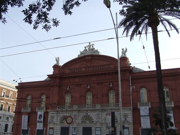 BARI - Teatro Petruzzelli