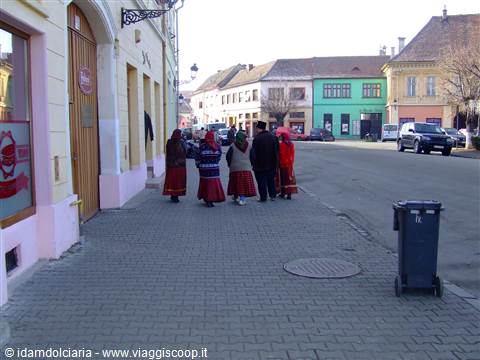 MEDIAS - Costumi Tipici