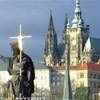 Statua del Ponte Carlo e,sullo sfondo,la maestosa Cattedrale di S.Vito REPUBBLICA CECA 