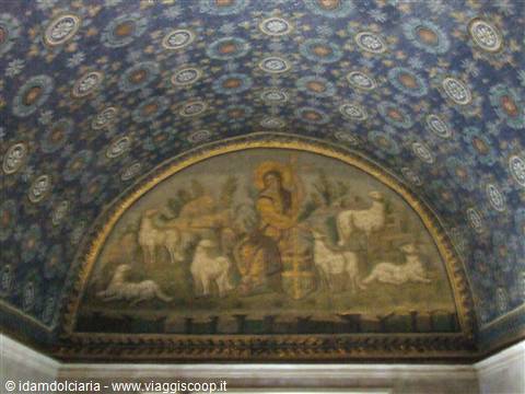 RAVENNA - Mausoleo di Galla Placidia : interno