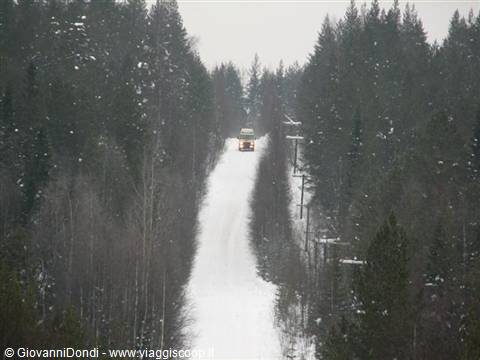 Il Daily scende da una lunga pista innevata