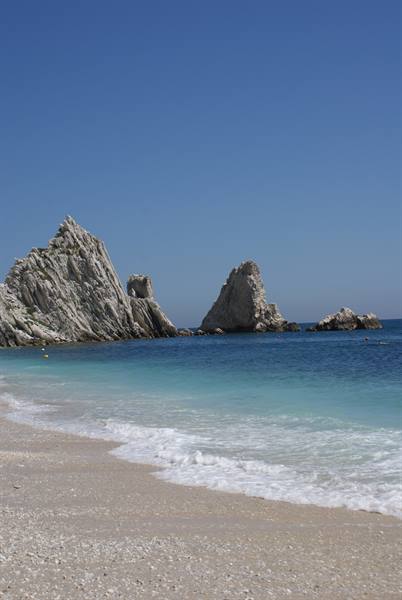 spiaggia delle due sorelle