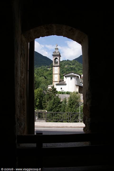 Averara la chiesa parrocchiale