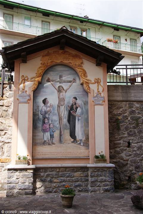 Averara la chiesa parrocchiale (esterno)