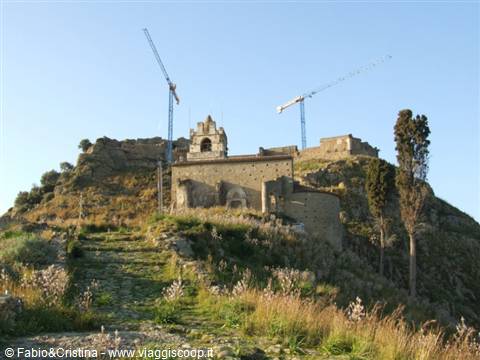 Calatabiano - Chiesa SS Crocifisso (1484) - vista da basso