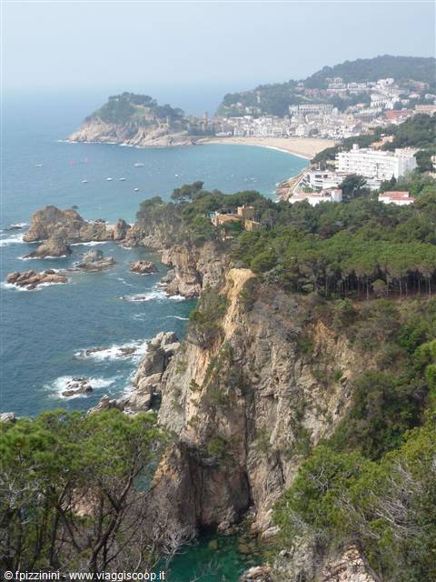 Panorama sulla Costa Brava con Tossa de Mar sullo sfondo