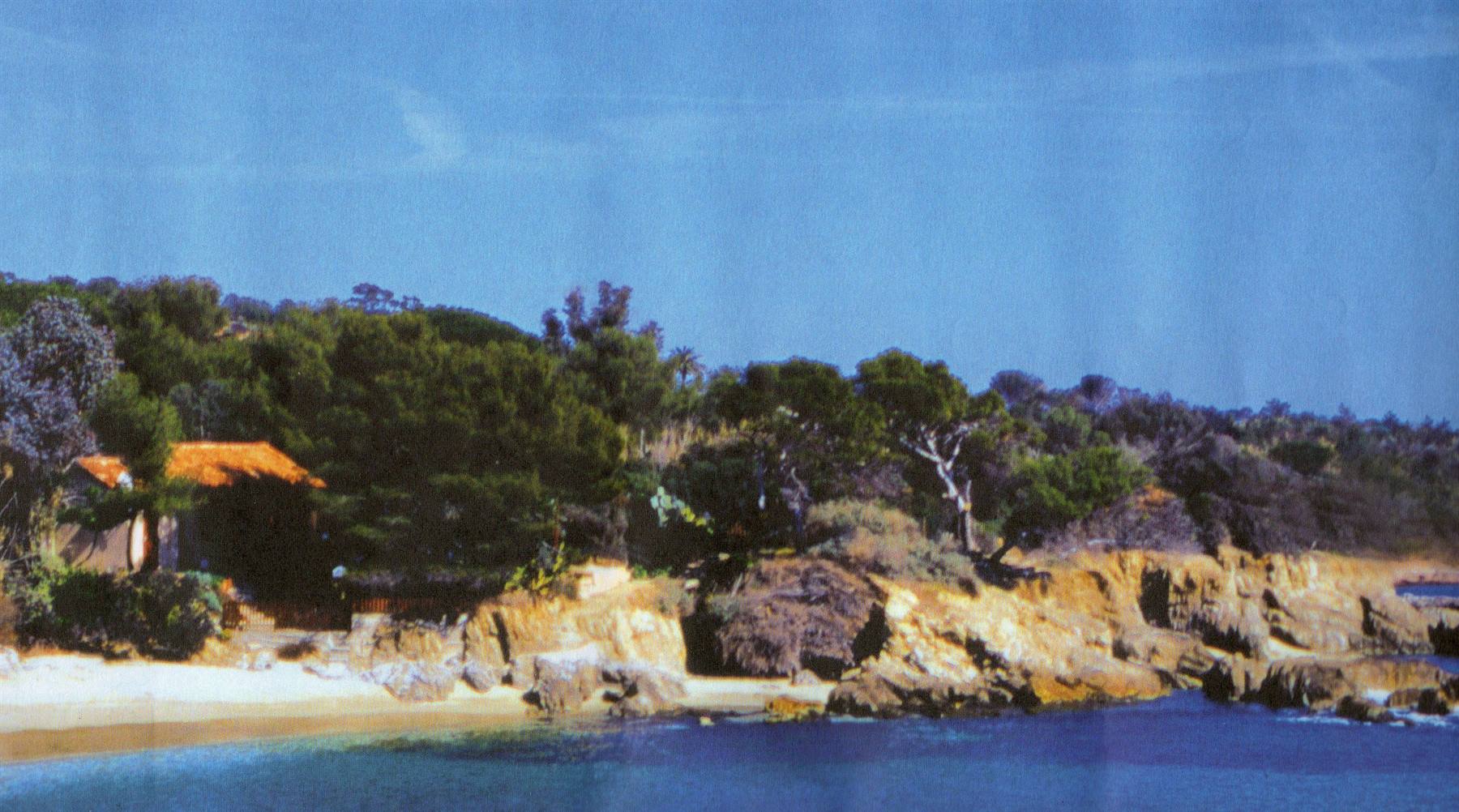 all'imbarco x porquerolles, le pradeau plage..., cibo ed accoglienza: OTTIMI, ndr.