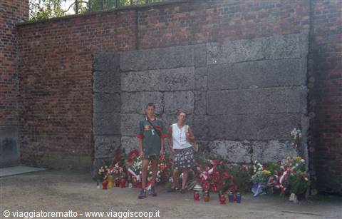 Auschwitz - muro della morte