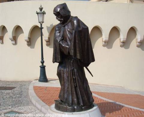 Monaco - statua Grimaldi