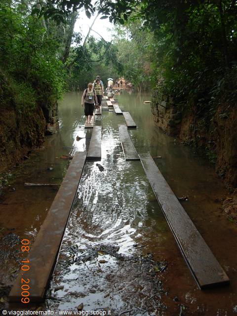 Siem Reap - si prova a camminare in tutti i modi..