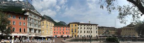 Riva del Garda (piazza)