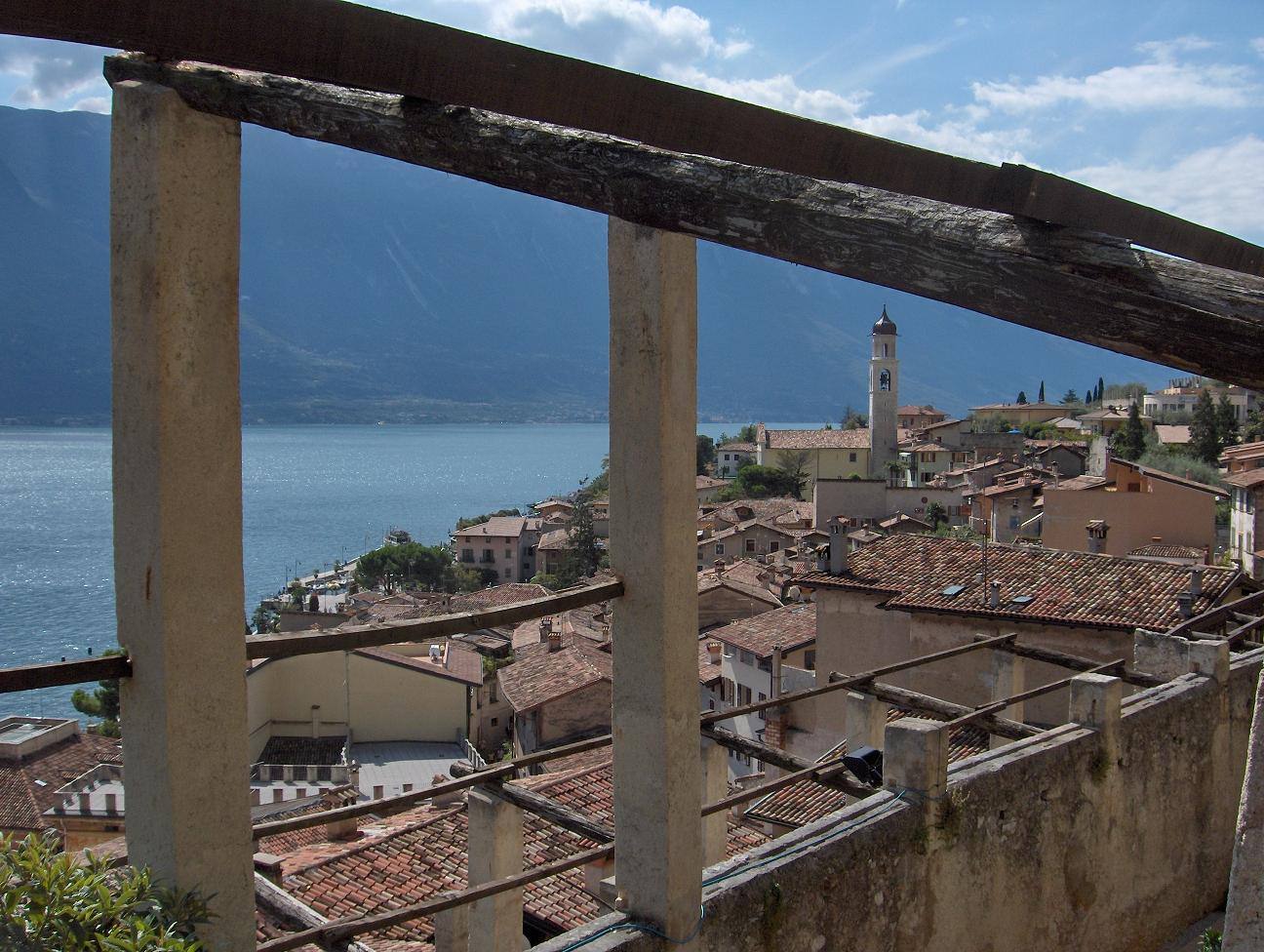 Limone (veduta dalla limonaia)