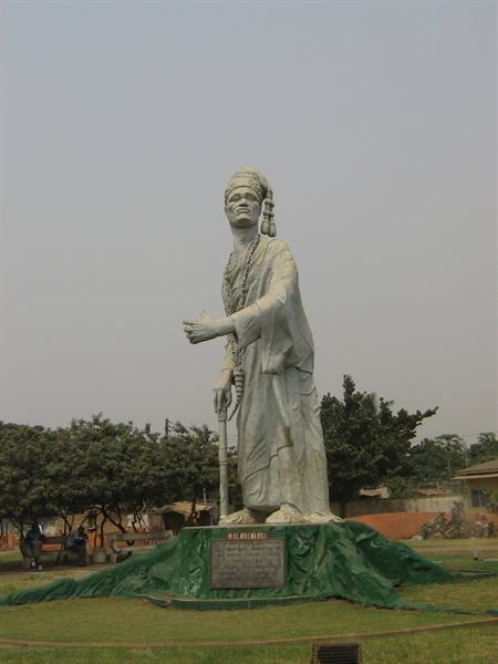 statua re Toffa