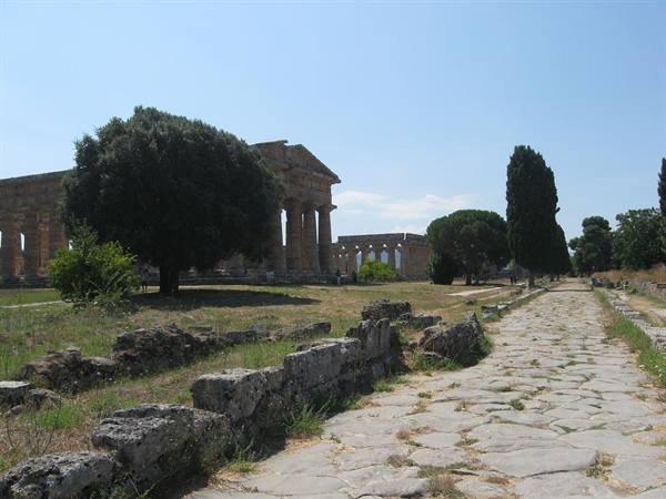 PAESTUM VIA CONSOLARE