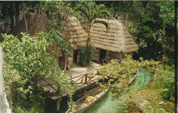 riproduzione di villaggio maya