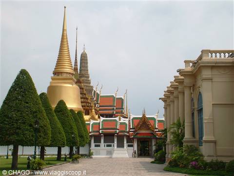 vista del Phra Si Rattana Chedi