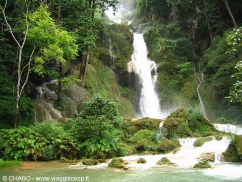 cascate Kuang si, vicino Luang Prabang