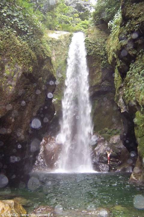 cascata Pico Bonito