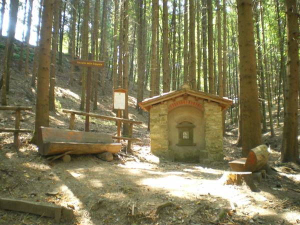 cappella nella foresta di Vallombrosa