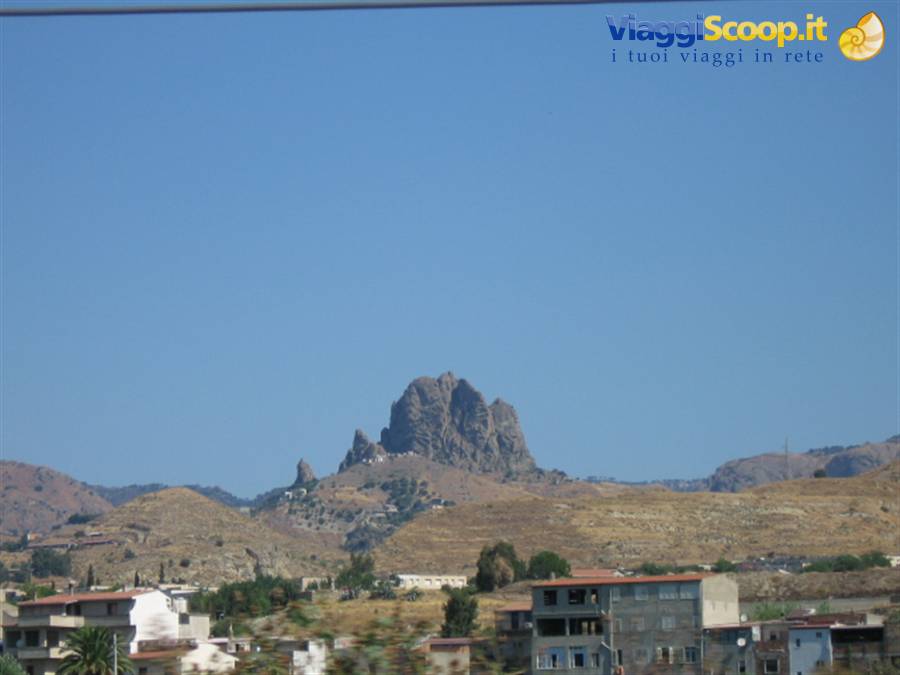 Pentedattilo visto dalla costa