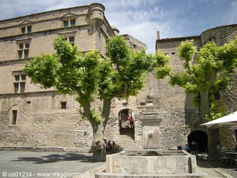 Gordes