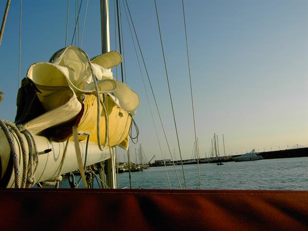 Sveglia si riparte dopo la notte in rada a Salina con l'Aeolian Dolphin Research