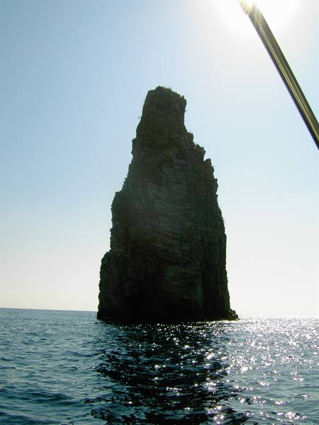 I faraglioni di Lipari - Aeolian Dolphin Research