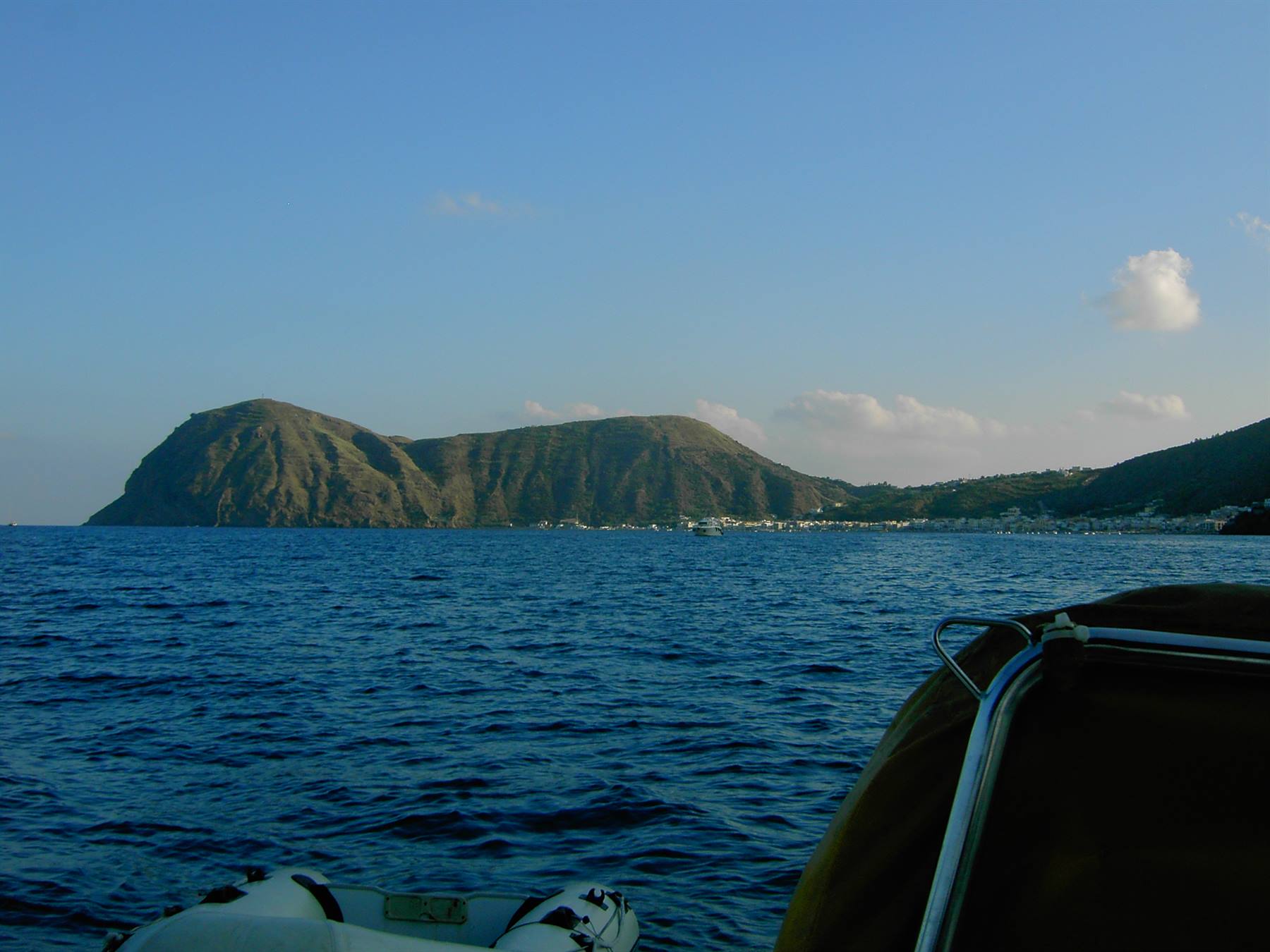 Alle Eolie con l'Aeolian Dolphin Research