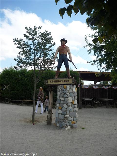 COWBOYLAND: IL RODEO