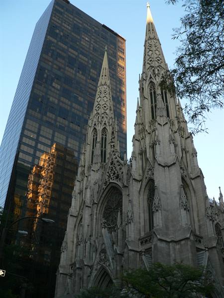 St. Patrick's Cathedral - 5th Avenue incrocio con la 51st Street