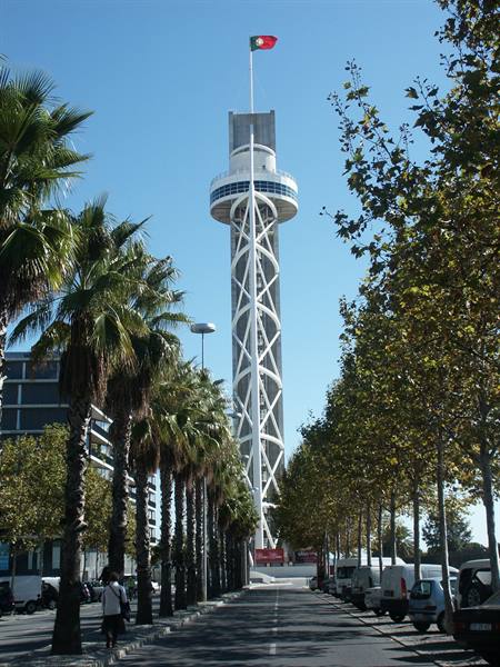 01 Lisbona - 06.06 Parque das Nações - Torre Vasco da Gama