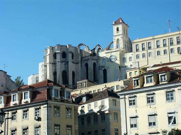 01 Lisbona - 09.02 Rossio - Igreja do Carmo