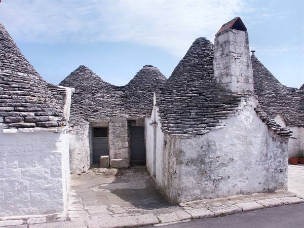 03-06 - Alberobello