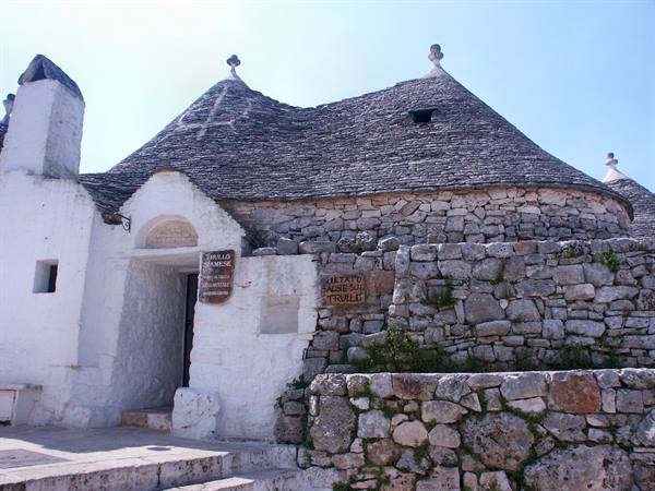 03-20 - Alberobello - Trullo Siamese