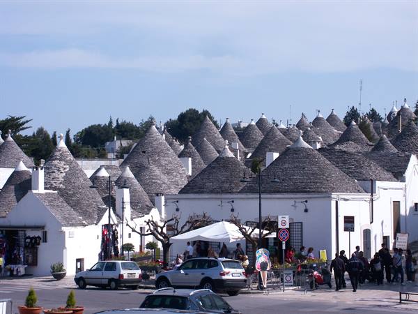 03-26 - Alberobello