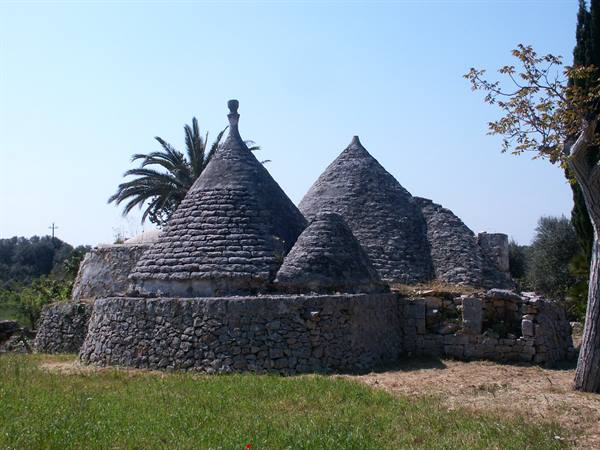 08-04 - Grotta Figazzano - Trullo abbandonato