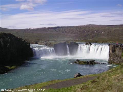 CASCATA DI GODAFOSS