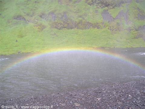 arcobaleno sotto la cascata!
