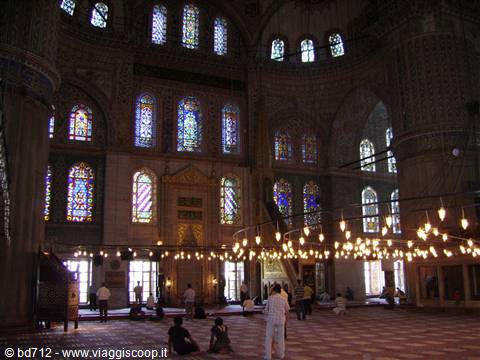 Interno Moschea Blu