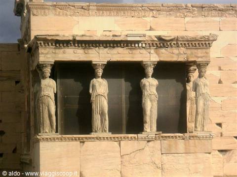 Atene, come viverla in periodo di crisi economica