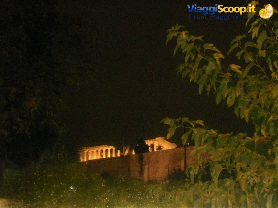 Acropoli by night