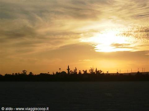 Moschea Hala Sultan Tekkesi su lago salato di Larnaca